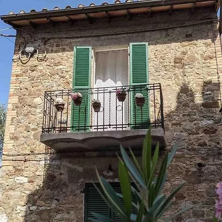 Prázdninový dům Apartment In The Medieval Village Near Trasimeno Lake *