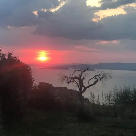 Apartment In The Medieval Village Near Trasimeno Lake Torricella (Magione)
