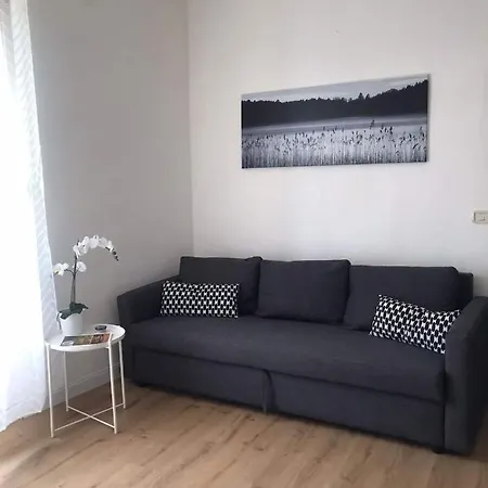 Apartment In The Medieval Village Near Trasimeno Lake Torricella (Magione)